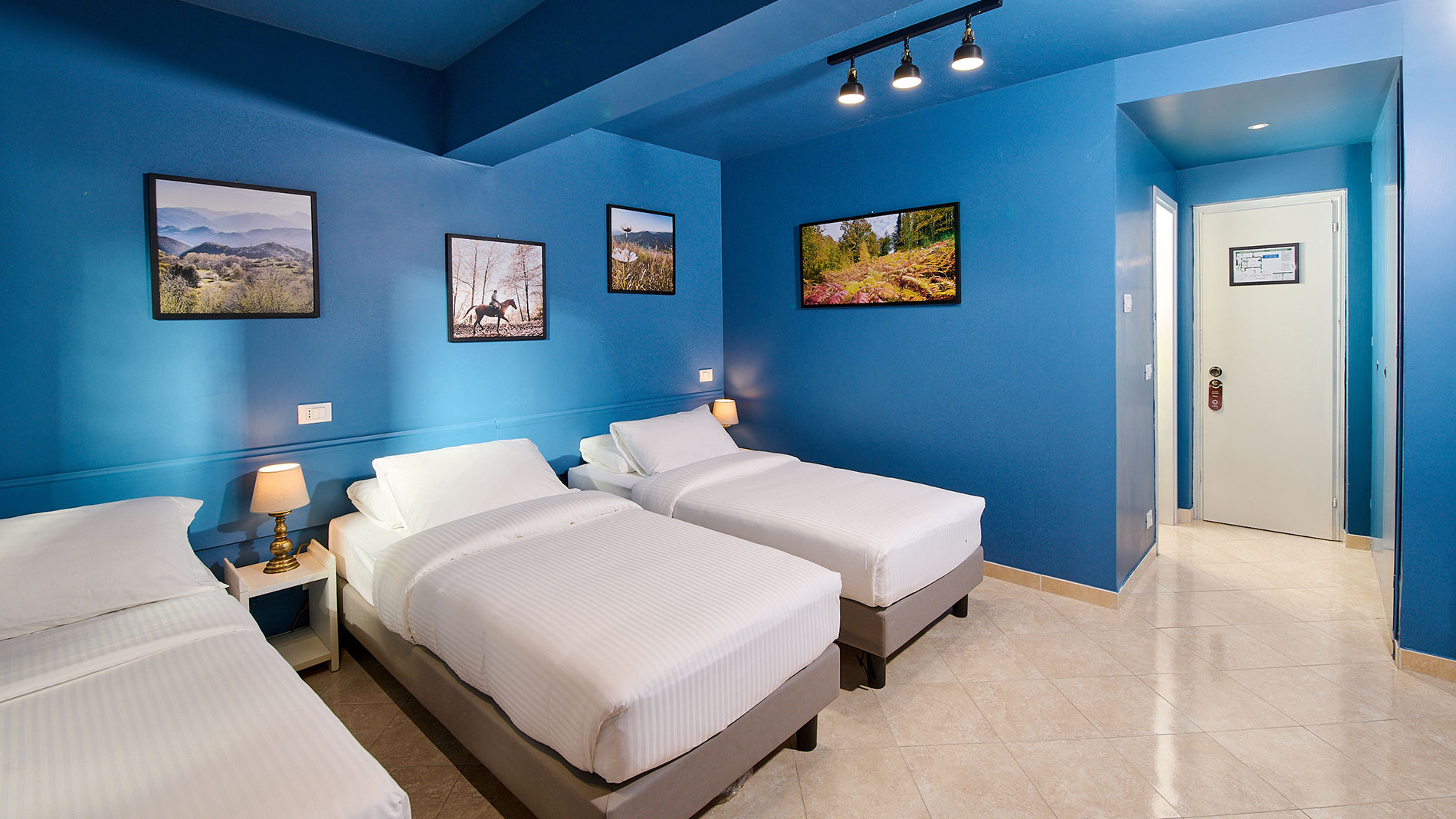 shared triple room