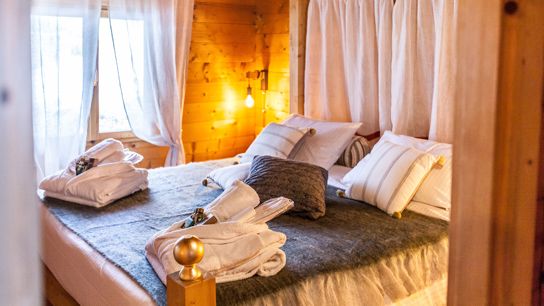 Private room in private chalet