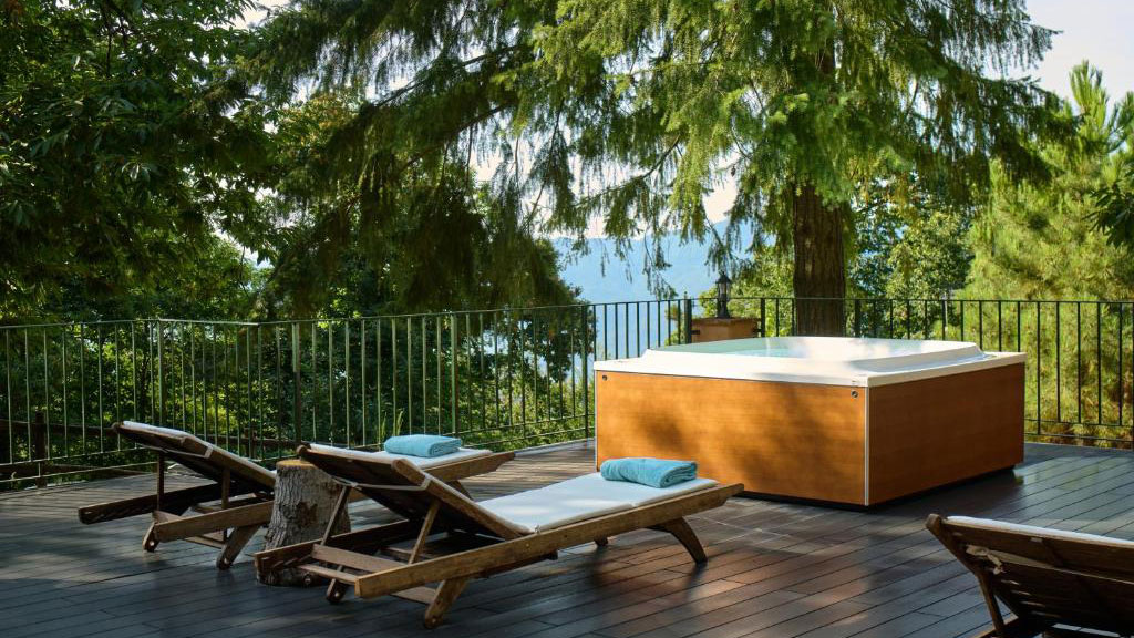 Jacuzzi at private chalet