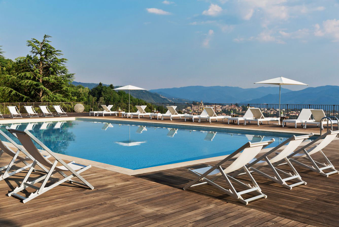 Hotel pool