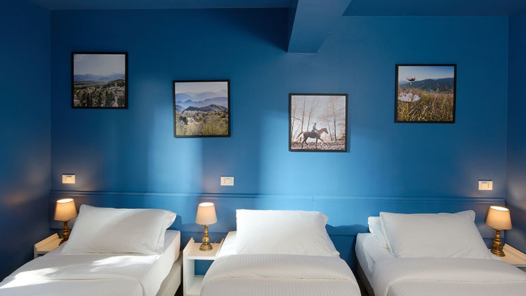 shared triple room